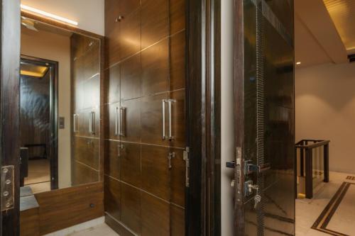 Un baño de City Vibes B&B