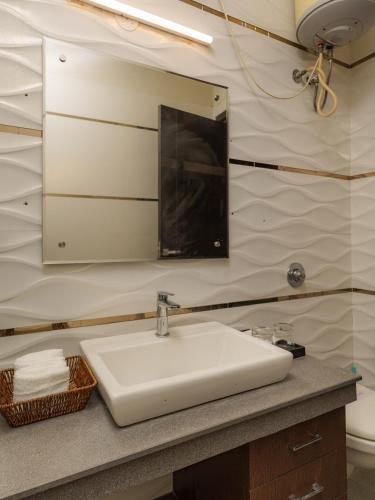Un baño de City Vibes B&B