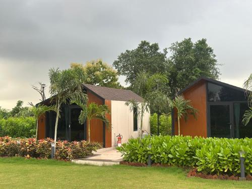 Vườn quanh Navjivan Resort