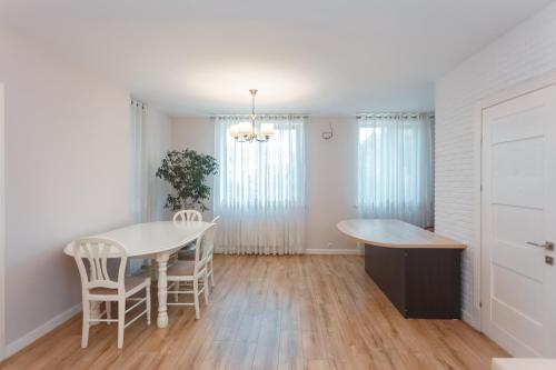 3BR Botanica Getaway