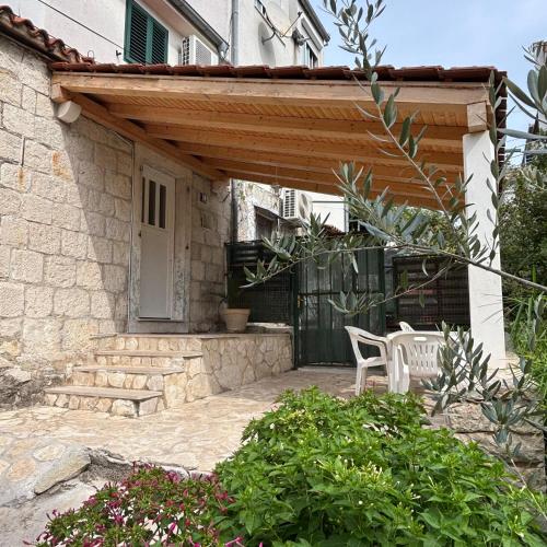 Rokova Terrace Retreat