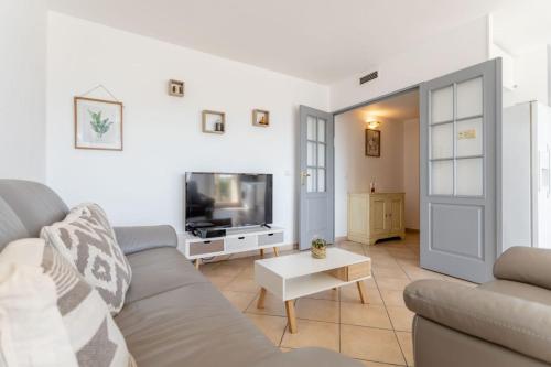 Stunning Marseille Apartment 4, 6 People Air Conditioning Parking