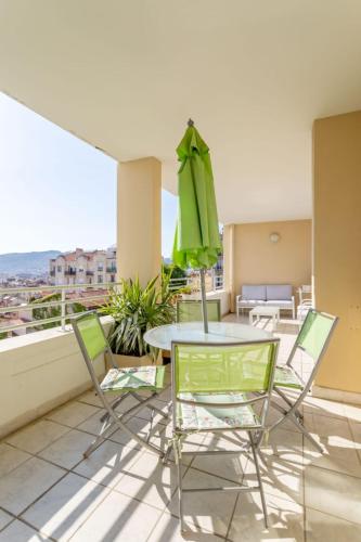 Stunning Marseille Apartment 4, 6 People Air Conditioning Parking