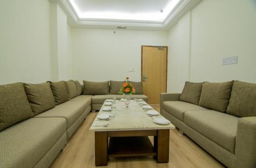Χώρος καθιστικού στο The Imperial Poonam Hotel