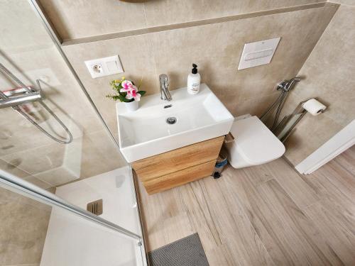 Modern Ocean & City Views - Las Vistas Apartment A