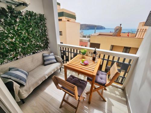 Modern Ocean & City Views - Las Vistas Apartment A