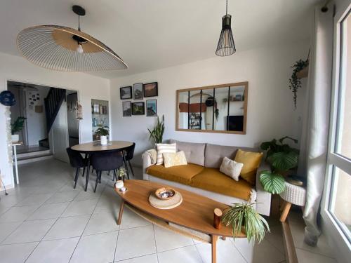 Duplex bohème et lumineux avec balcon, proche Lyon