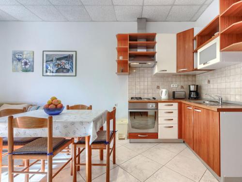 Apartment Lidija by Interhome