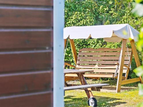 Κήπος έξω από το Holiday Home Mirkka - 50m from the sea by Interhome