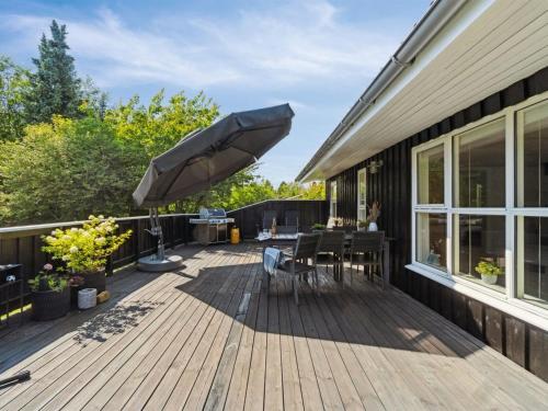 Balkoni atau teres di Holiday Home Felippa - from the sea by Interhome