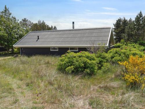 Το κτήριο όπου στεγάζεται  η παραθεριστική κατοικία