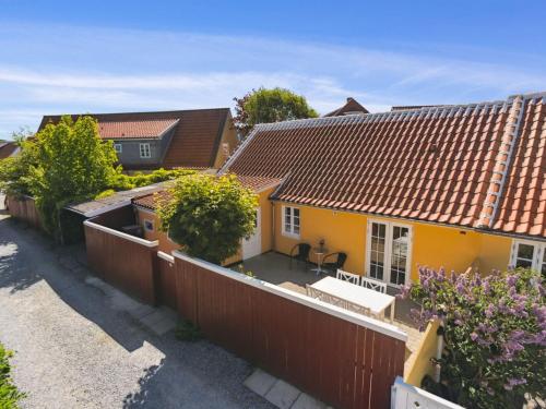 an overhead view of a house with a fence at Holiday Home Algeth - 200m from the sea by Interhome in Skagen