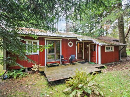 Το κτήριο όπου στεγάζεται  η παραθεριστική κατοικία