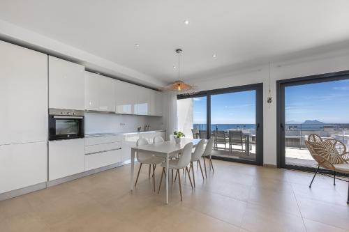 Sunrise Heights 2455 Sea View