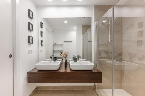 Sunrise Heights 2455 Sea View