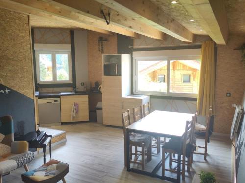 Η κουζίνα ή μικρή κουζίνα στο Appartement 4 à 6 personnes