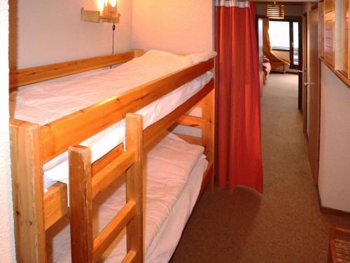 Studio au pied des pistes pour 6 personnes avec balcon, casier à skis et gardien - FR-1-322-590