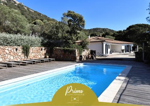 Bazén v ubytování L'alivi, Villa Prestige Avec Vue Panoramique nebo v jeho okolí