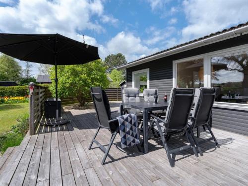 Zahrada ubytování Holiday Home Francis - 300m from the sea by Interhome