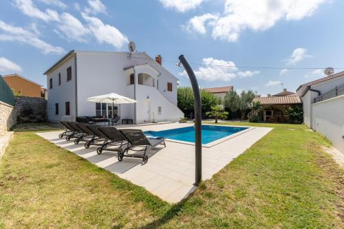 Holiday House Ninetta