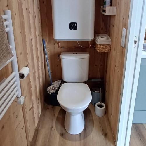 Ένα μπάνιο στο Cabane nature vue Sion Axe Nancy Épinal