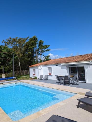 2 maisons privatives avec piscine et spa