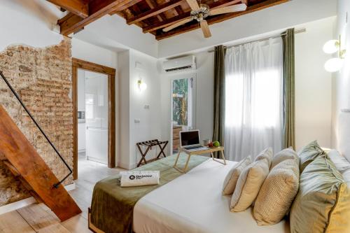 Abele 45 Old Town Apartment by Stay Belonio