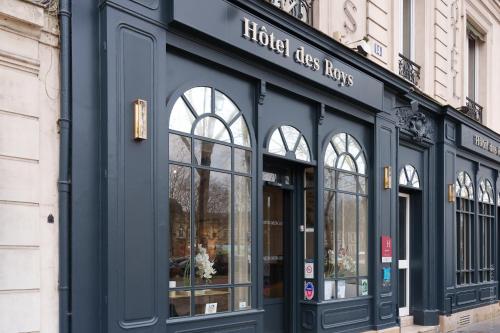 ベルサイユにあるア ロテル デ ロワの光沢のある店の店頭