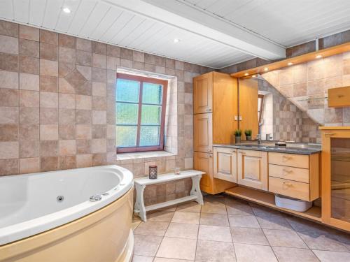 Koupelna v ubytování Holiday Home Elia - 5km to the fjord by Interhome