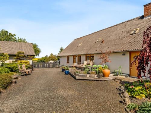 Zahrada ubytování Holiday Home Elia - 5km to the fjord by Interhome
