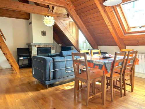 Apartament bonic i amb altell a Esterri by RURAL D'ÀNEU