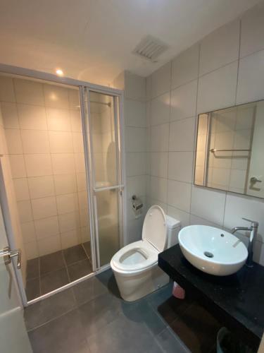 Ένα μπάνιο στο Chamber Luxurious Vacation Suites