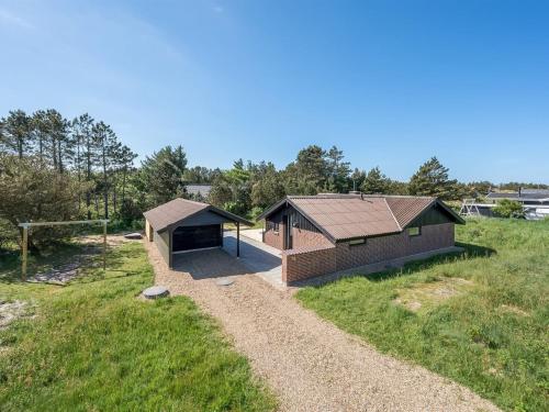 Природа в окрестностях дома для отпуска