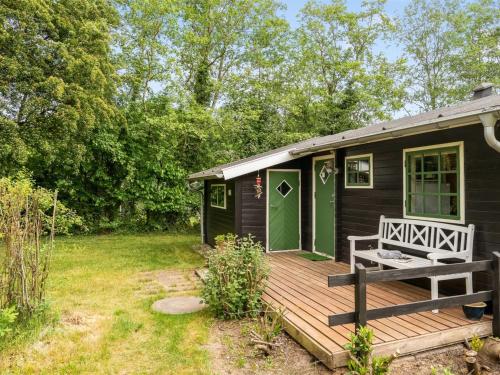 Taman di luar Holiday Home Bonde - 800m to the fjord by Interhome
