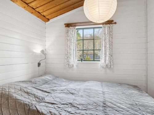 Katil atau katil-katil dalam bilik di Holiday Home Bonde - 800m to the fjord by Interhome
