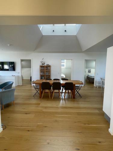 Una cocina o cocineta en Luxury appartment in the embassy-area in Hellerup