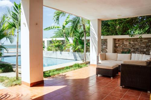 Fotografie z fotogalerie ubytování Popoyo Beach House, Pool and Surf v destinaci Salinas