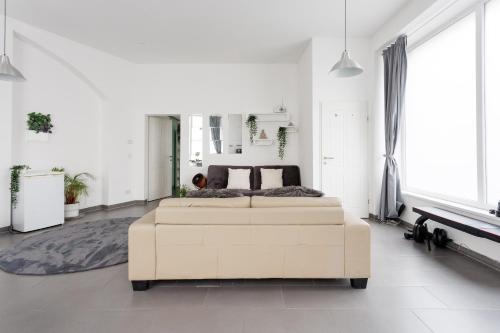 Large Modern City Apartment