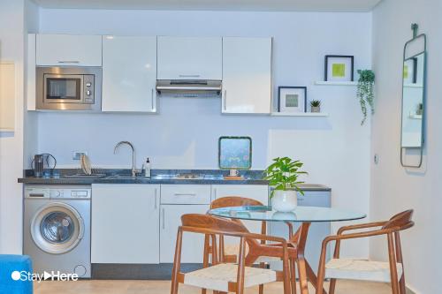 Cuisine ou kitchenette dans l'établissement Stayhere Casablanca - Gauthier 2 - Contemporary Residence