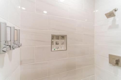 Koupelna v ubytování Downtown Philly 1BR with Stunning Views