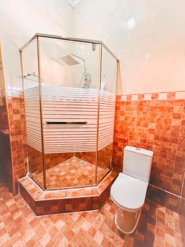 Golden Crystal Hotelにあるバスルーム