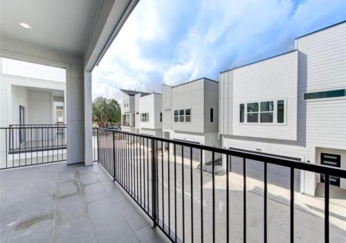 Fotografie z fotogalerie ubytování Modern Home Suite, 2BR, Office, Near Galleria v destinaci Houston