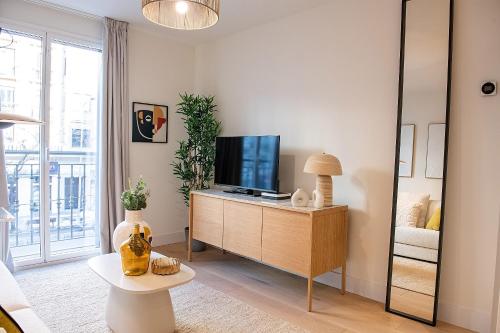Excelsa Apartments