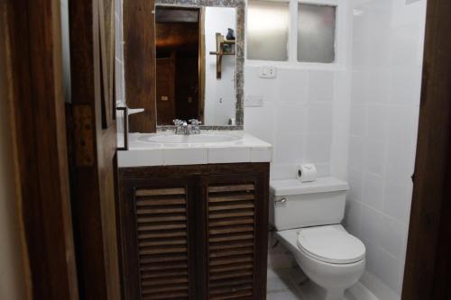 Ванная комната в Tree House Lodge