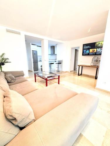 Modern, Best Location 2 bedroom, Sea view