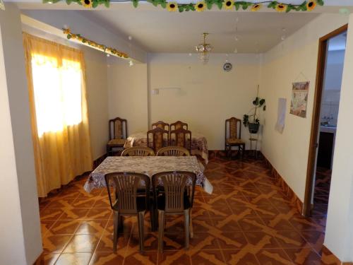 Χώρος καθιστικού στο Hostal Salares