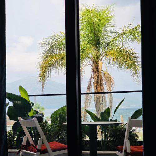 Orikum Beachfront Apartment sleeps 4