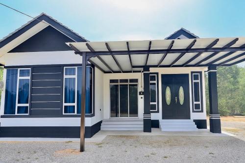 Bangunan di mana terletaknya rumah percutian