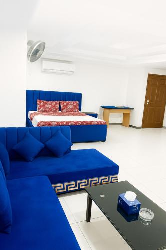 Comfortable Studio In Bahria town Islamabad
