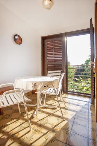 Apartments with parking space Rovinj - 20538